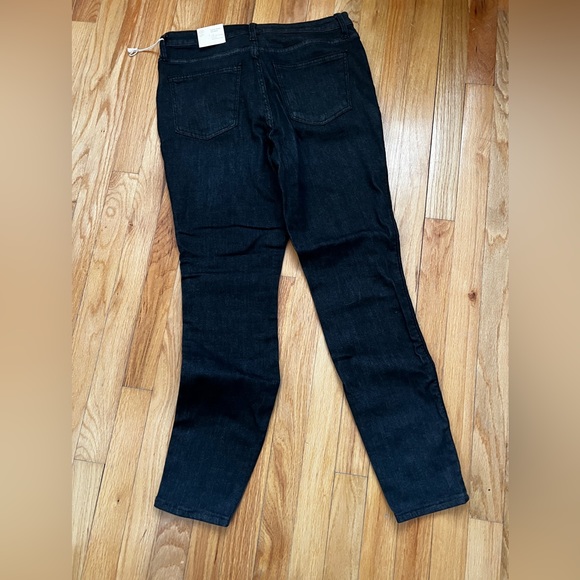 NWT Universal Thread Dark Wash Skinny Jeans - Picture 5 of 6